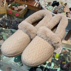 Skechers sparkle lite memory foam house slippers furry new QVC cream